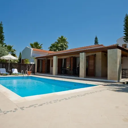 Kleoniki Villa Polis