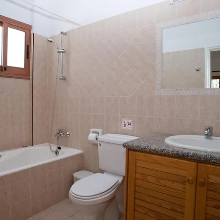 Kleoniki Villa Polis